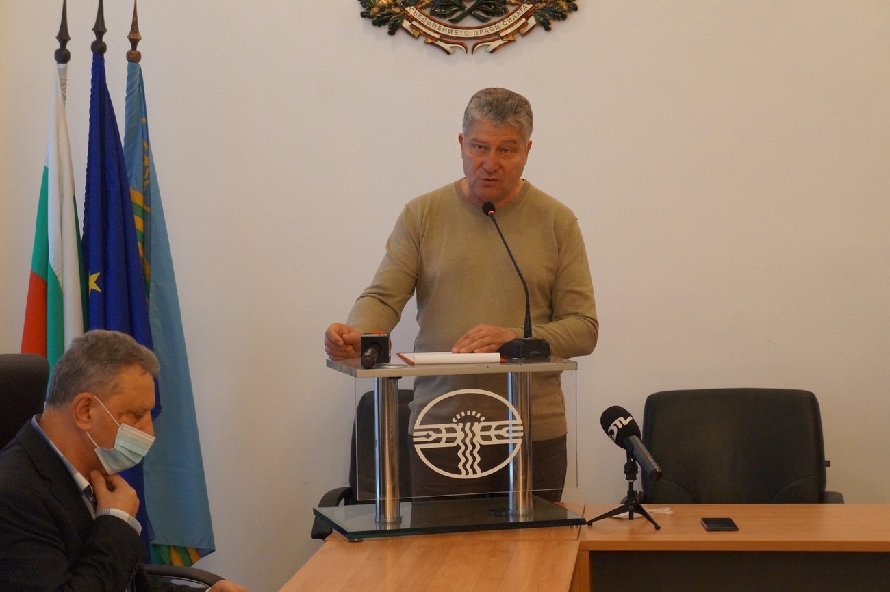 Община „Тунджа“ награди победителите в конкурса за стихотворение за Деня на народните будители